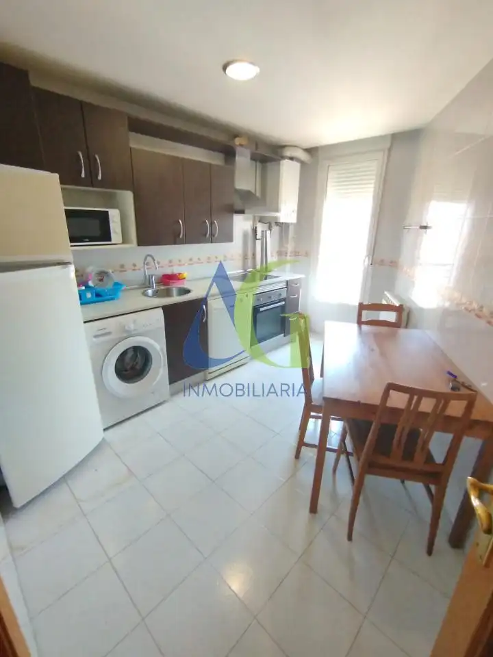 Cuina de Pis en venda en San Andrés del Rabanedo amb Calefacció, Parquet i Terrassa