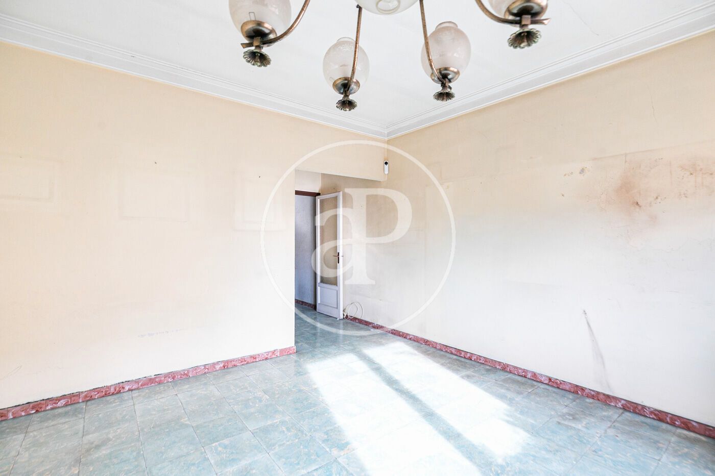 Flat for sale in  Barcelona Capital  with Storage room