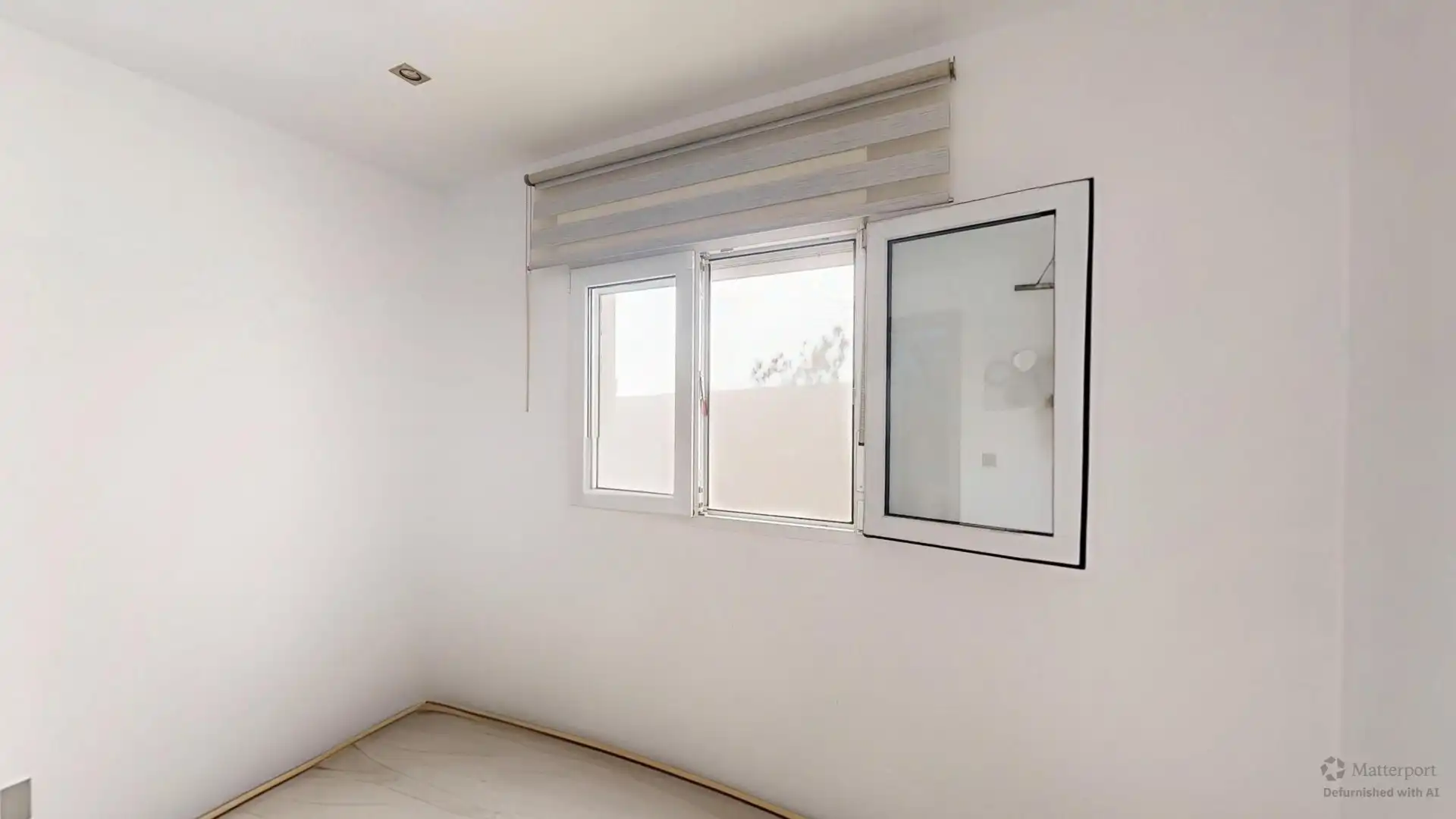 Dormitori de Casa o xalet en venda en Valencia amb Terrassa, Traster i Balcó