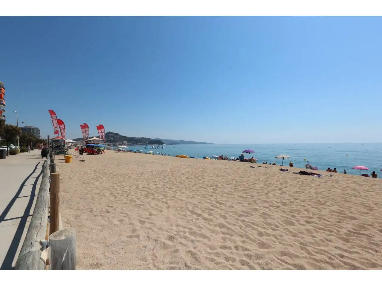 Vista exterior de Piso en venta en Blanes con Calefacción, Terraza y Amueblado