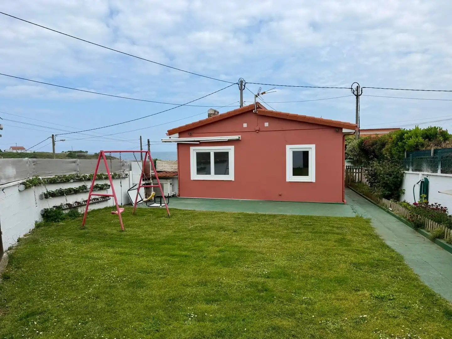Vista exterior de Casa o chalet en venta en Arteixo con Calefacción y Jardín privado