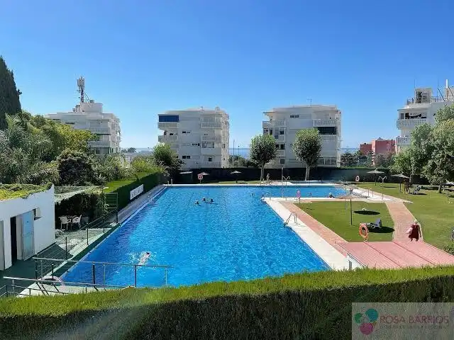 Swimming pool of Flat for sale in Estepona  with Air Conditioner, Terrace and Community pool