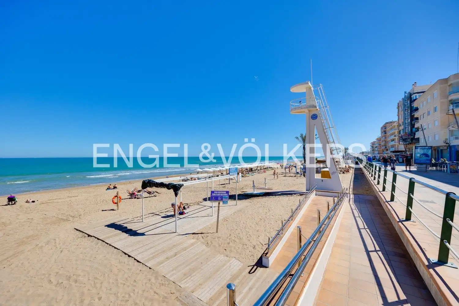 Flat with terrace for sale in Puerto Deportivo, imagen 9