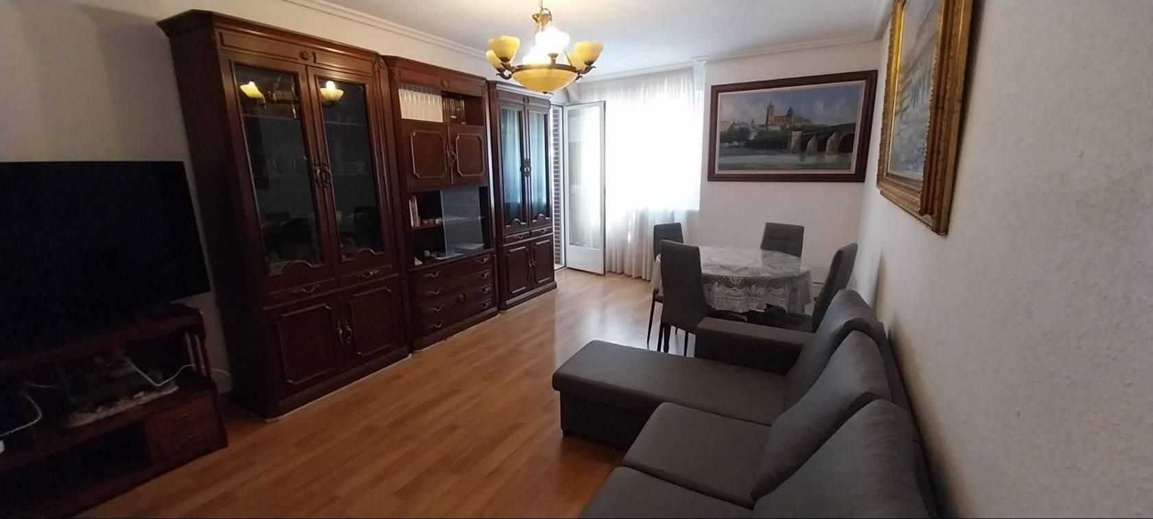 Sala d'estar de Pis en venda en Salamanca Capital amb Calefacció