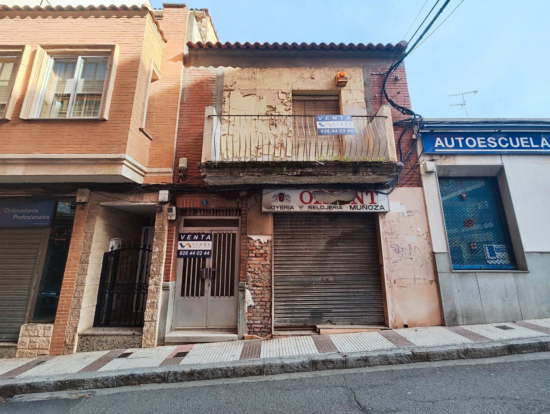 Exterior view of House or chalet for sale in Puertollano