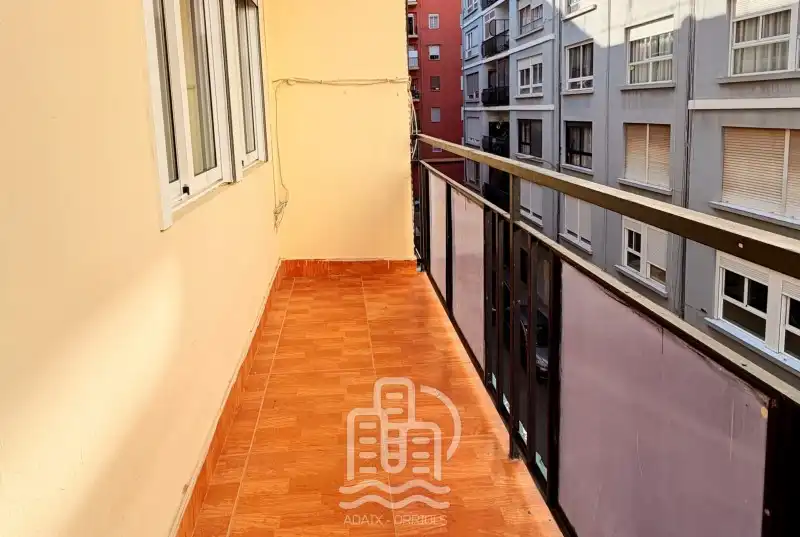 Piso con terraza en venta en Carrer dAlmagro 1, imagen 12