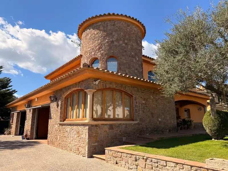 Exterior view of Houses for sale in Mont-ras  with Air Conditioner, Heating and Private garden