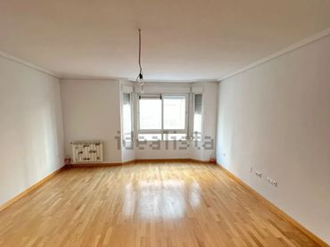 Piso con ascensor en venta en Calle Aprisco