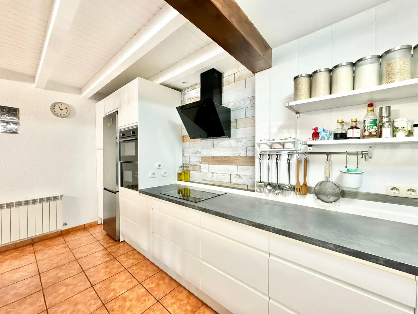 Küche von Country house zum Verkauf in Condado de Treviño mit Möbliert
