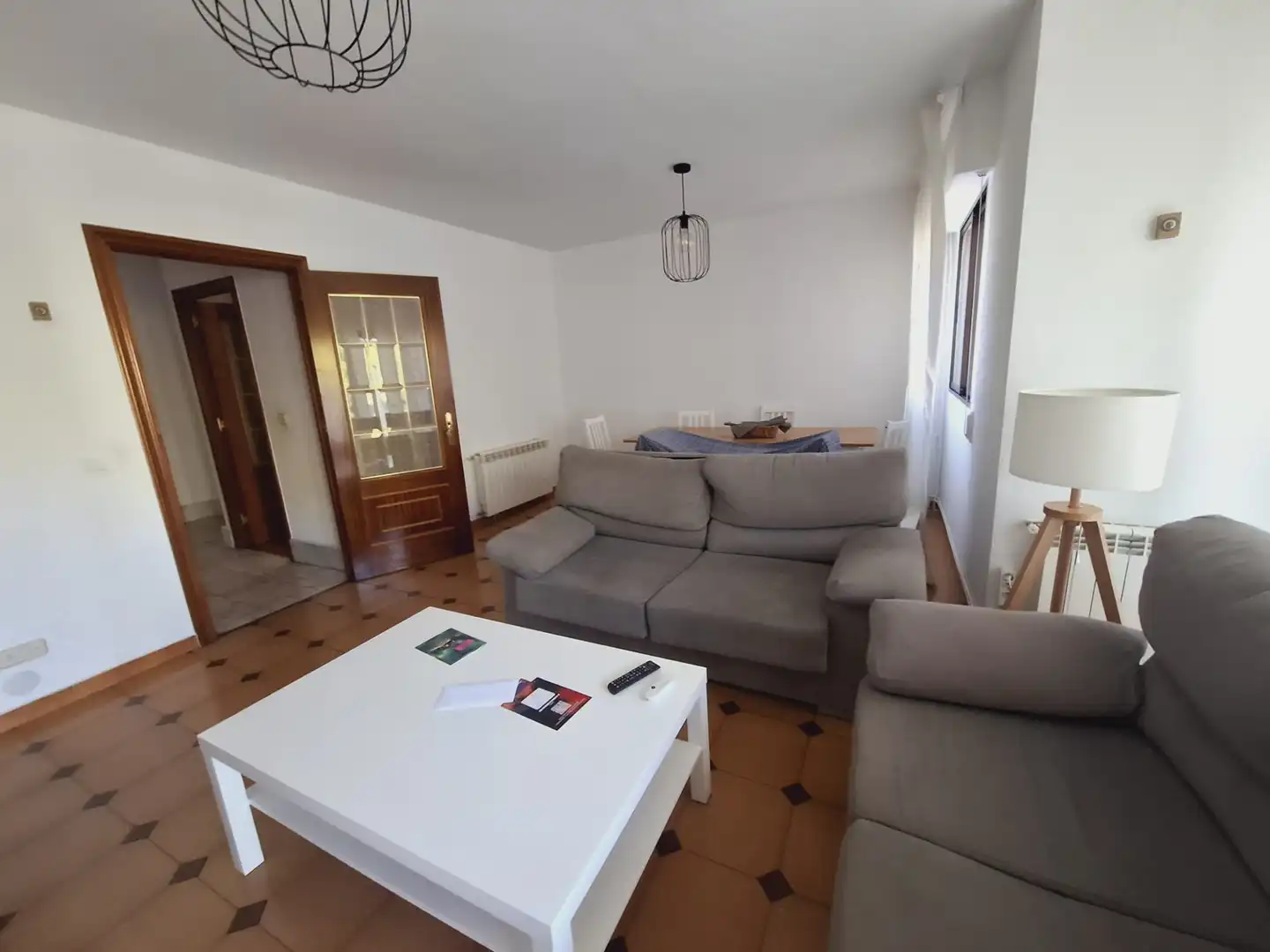 Sala d'estar de Casa adosada en venda en Villaviciosa de Odón amb Aire condicionat, Calefacció i Jardí privat