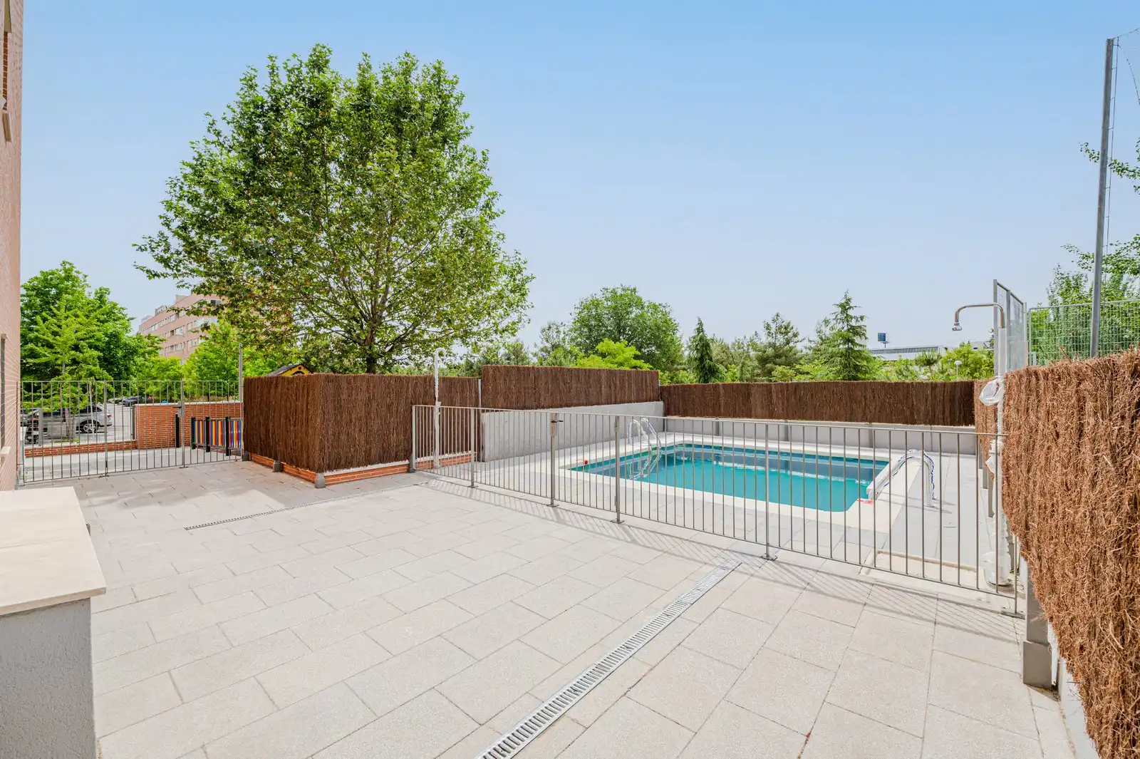 Piscina de Piso de alquiler en Madrid con Aire acondicionado, Terraza y Trastero
