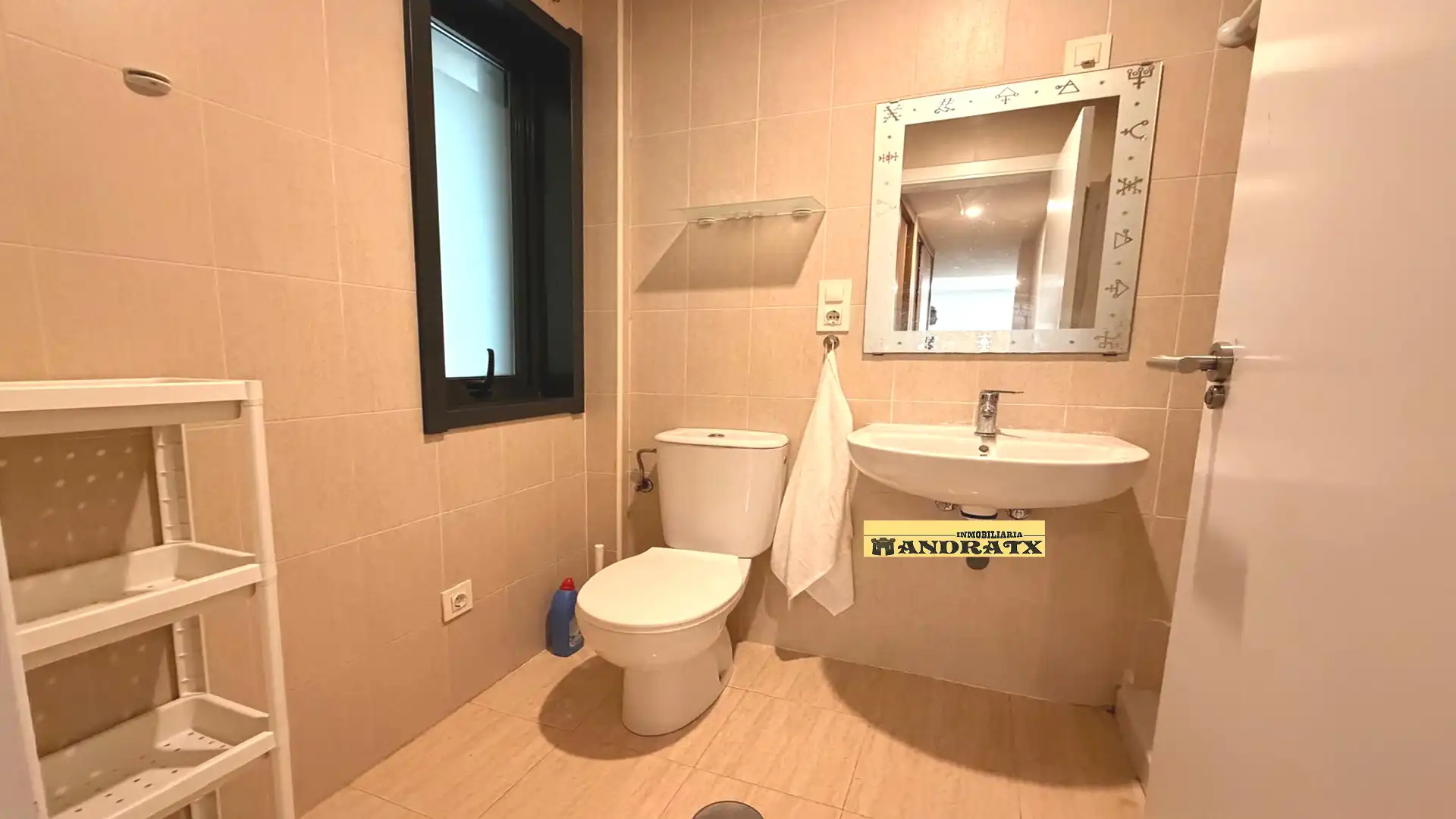 Badezimmer von Wohnung zur Miete in Ares mit Heizung, Privatgarten und Schwimmbad