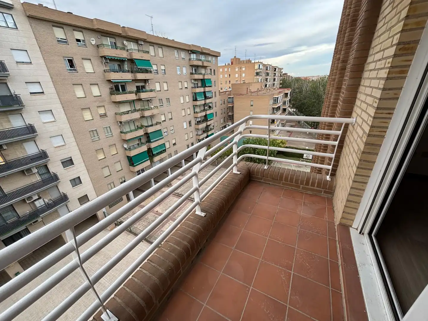 Terrassa de Pis de lloguer en Zaragoza amb Calefacció, Terrassa i Traster