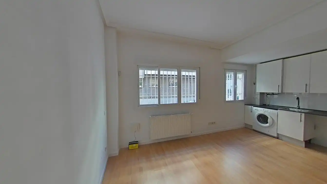 Wohnung zum Verkauf in Madrid mit Heizung, Parkett und Abstellraum