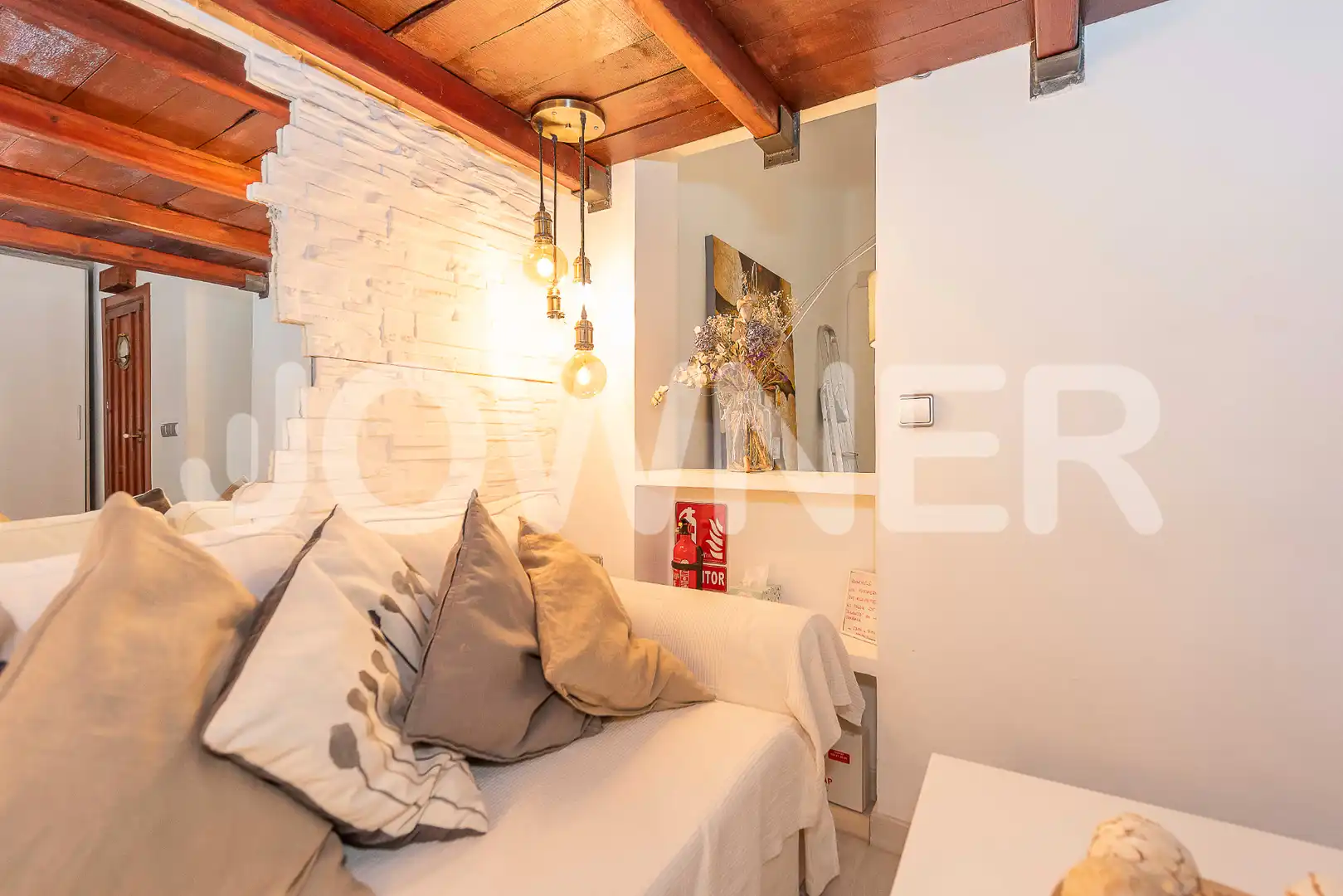 Bedroom of Flat for rent in Madrid  with Air Conditioner, Heating and Furnished