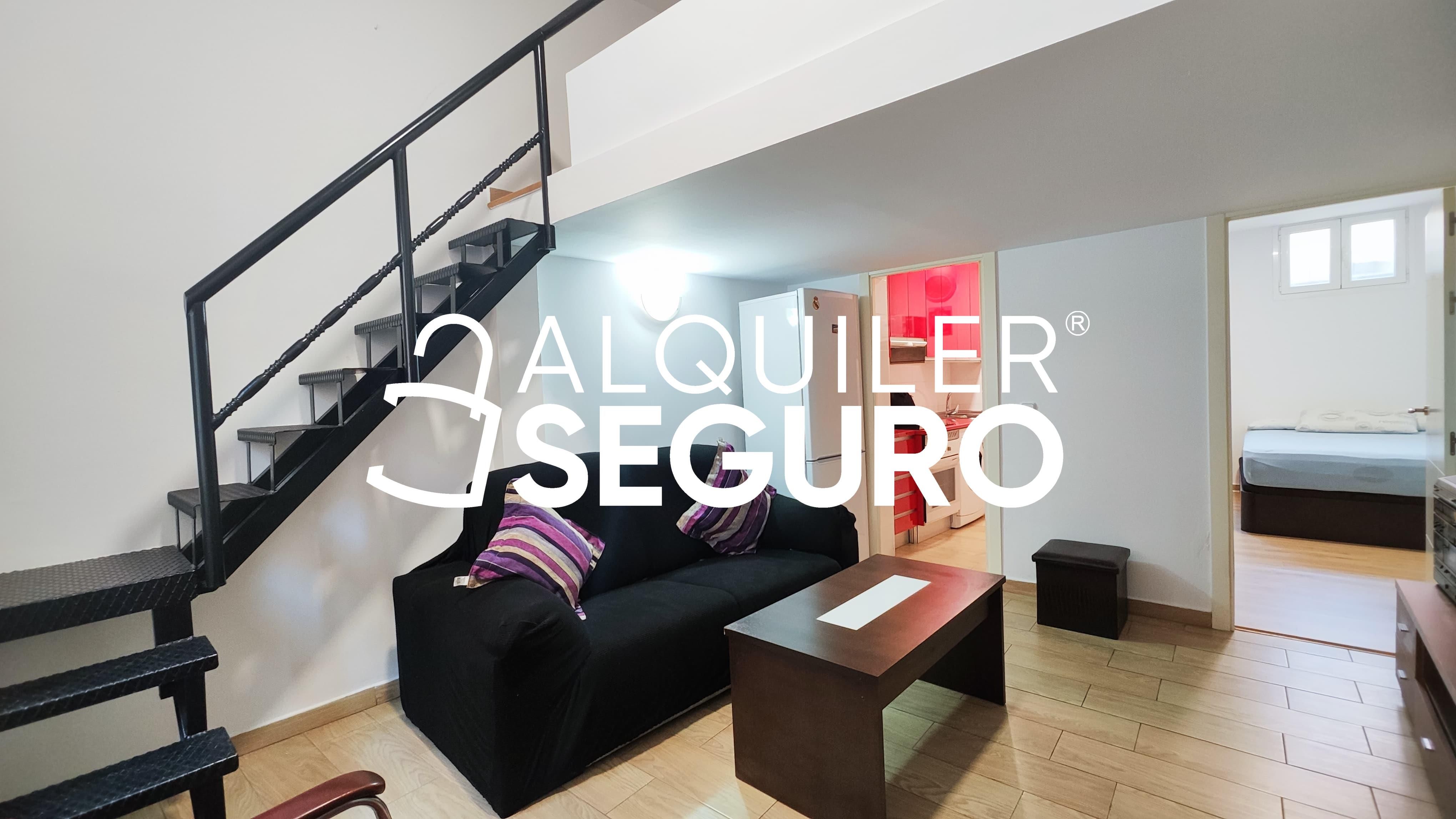 Sala de estar de Piso de alquiler en  Madrid Capital con Aire acondicionado, Calefacción y Amueblado