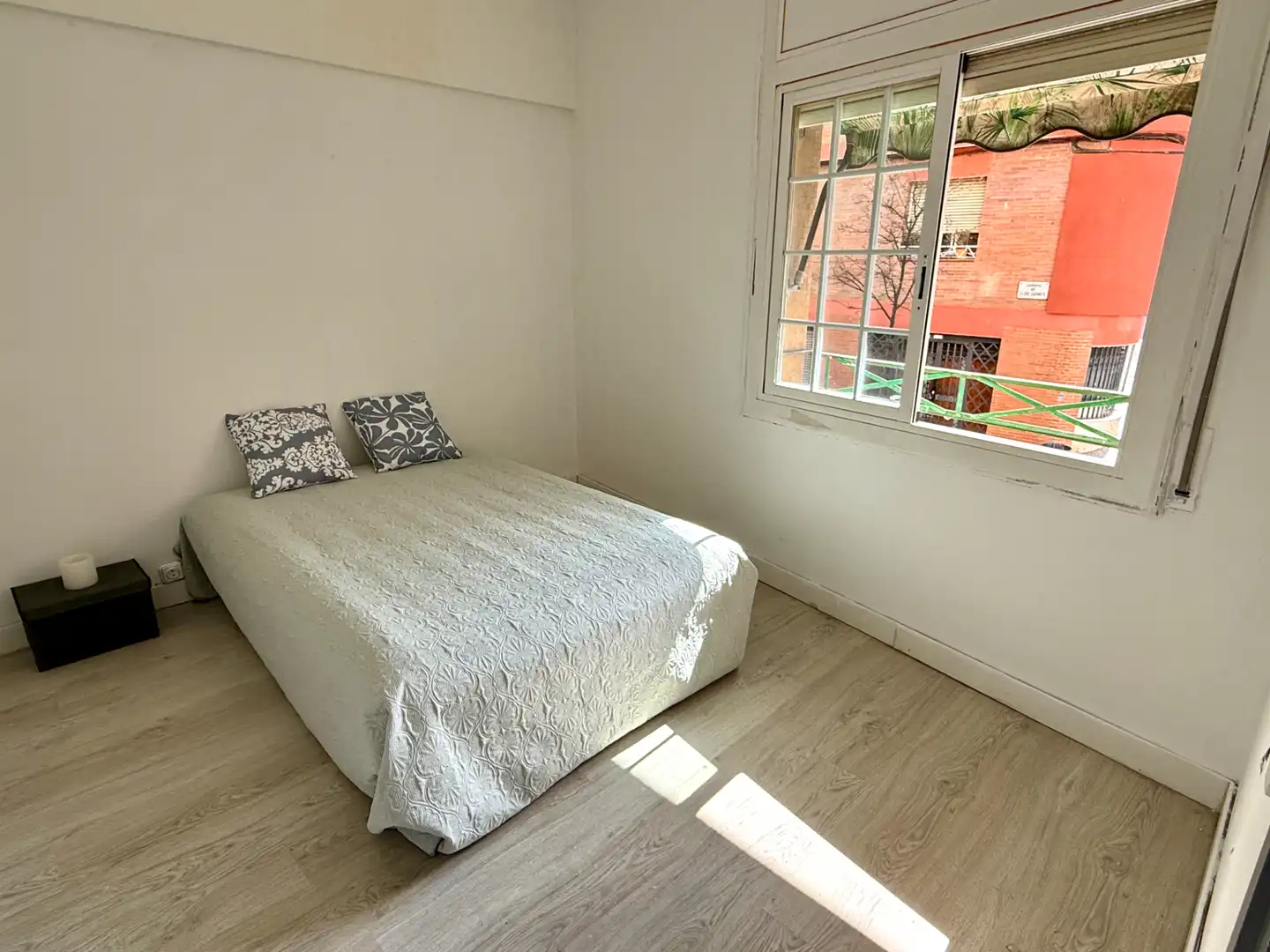 Schlafzimmer von Wohnung zum Verkauf in Barcelona mit Parkett und Alarm