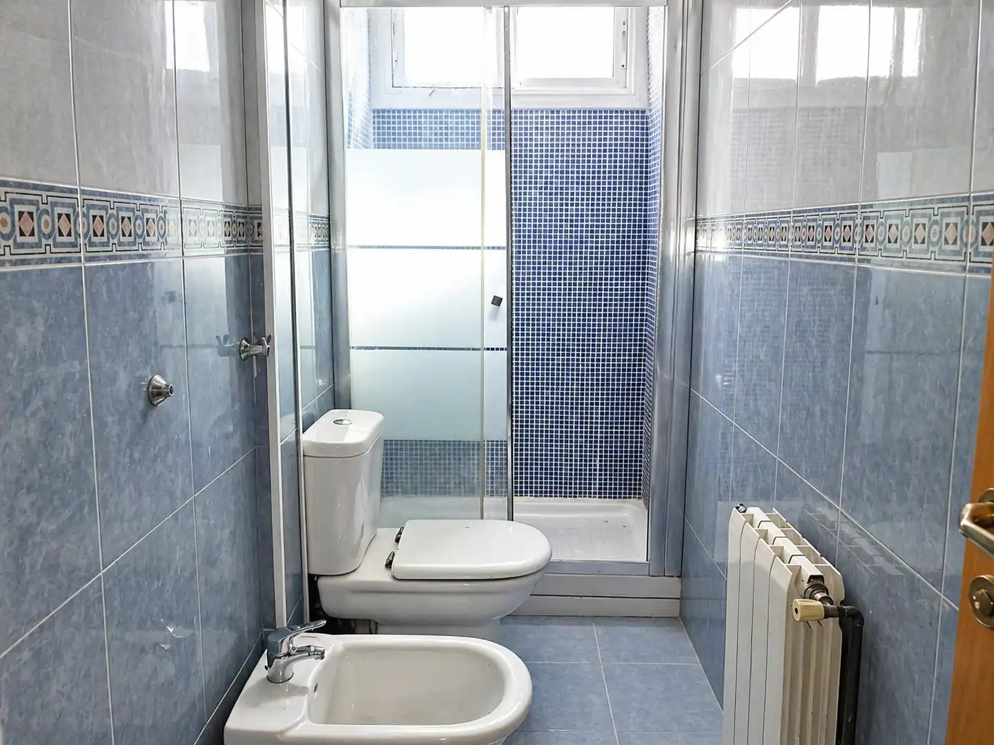 Baño de Dúplex en venta en Molins de Rei con Calefacción y Balcón