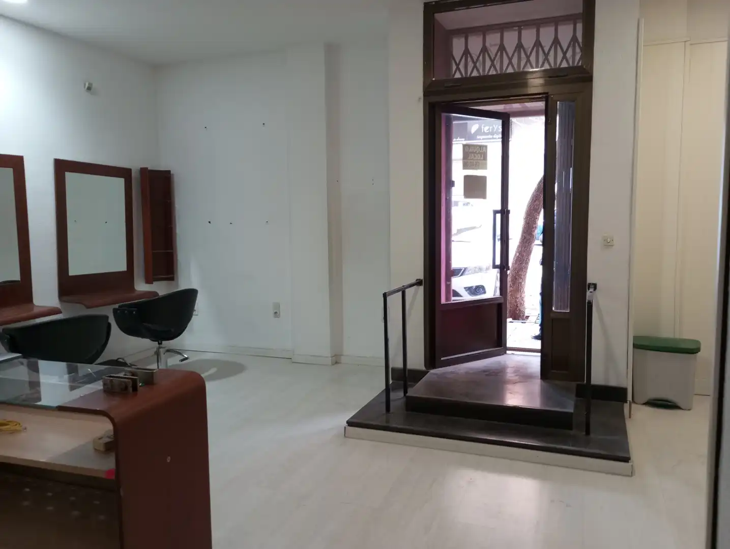 Commercial properties for rent in Calle de las Escuelas Pías, 9, La Bozada – Parque Delicias