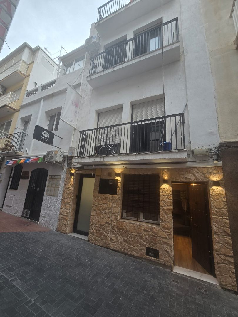 Vista exterior de Pis en venda en Benidorm amb Aire condicionat, Calefacció i Moblat