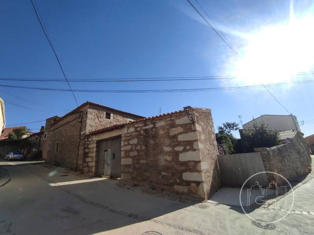 Casa-chalet en Venta en N/A en Villatoro