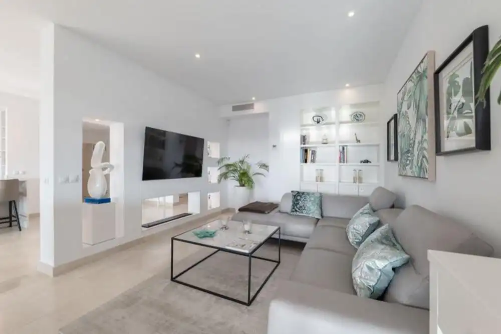 Apartment with pool for sale in Los Flamingos, imagen 2