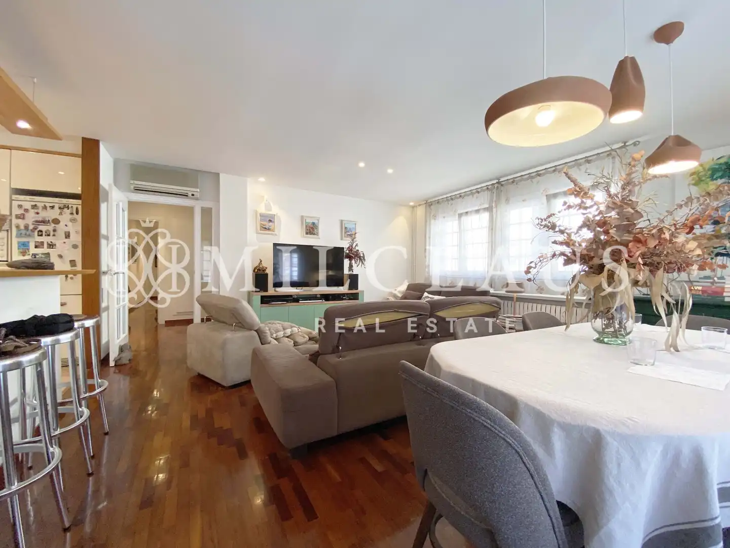 Exterior view of Flat for sale in Centre - Sant Oleguer