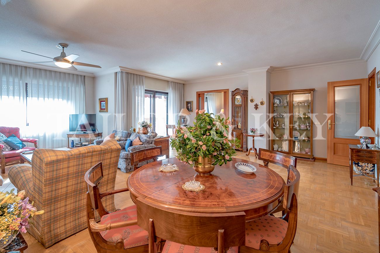 Dining room of Flat for sale in Pozuelo de Alarcón  with Air Conditioner and Terrace