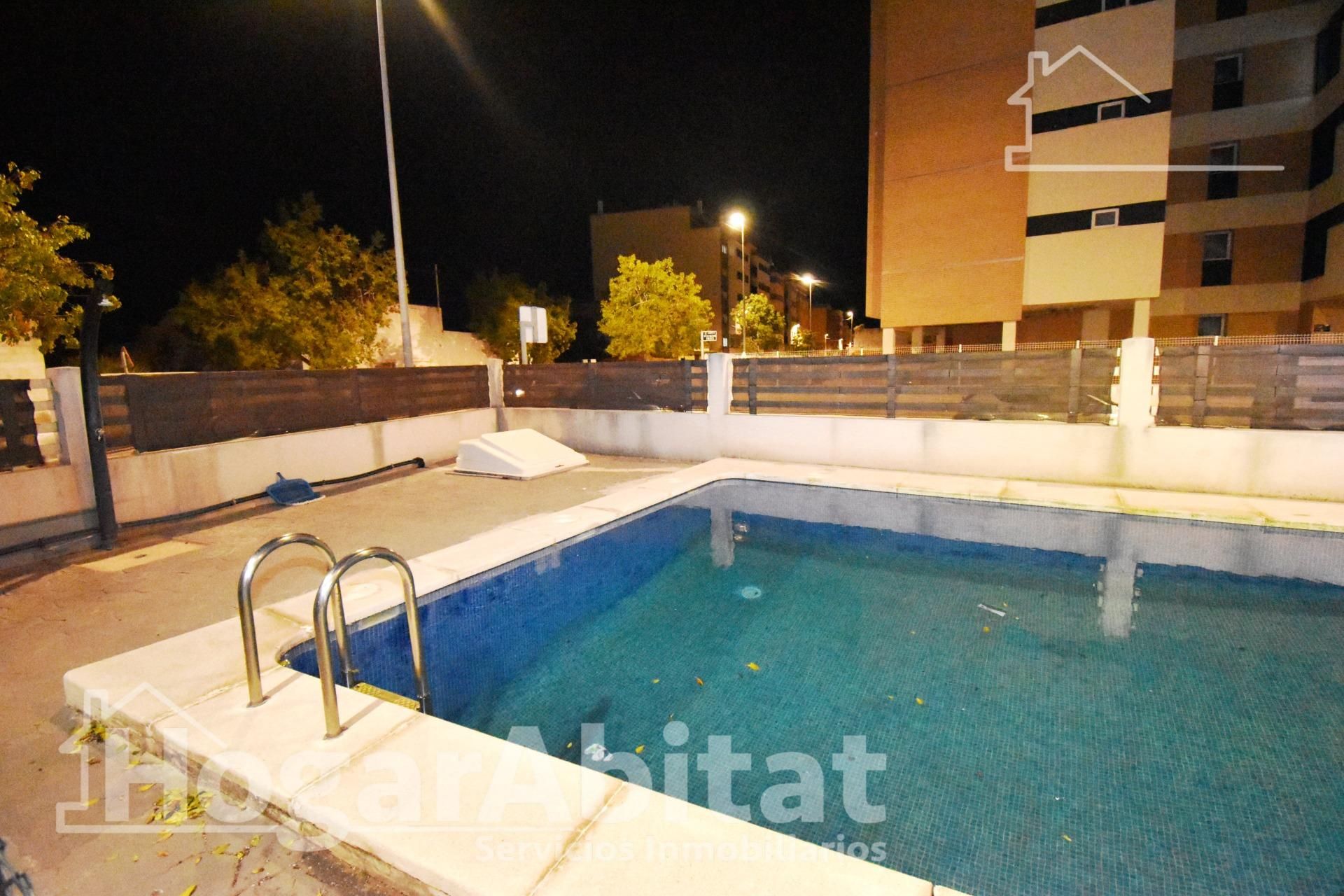 Swimming pool of Flat for sale in Almazora / Almassora  with Private garden, Storage room and Furnished
