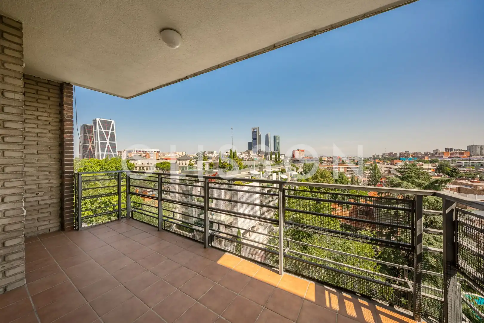 Terrassa de Apartament en venda en Madrid amb Aire condicionat i Traster