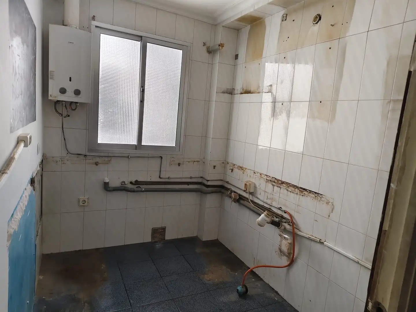 Kitchen of Flat for sale in San Juan de Aznalfarache