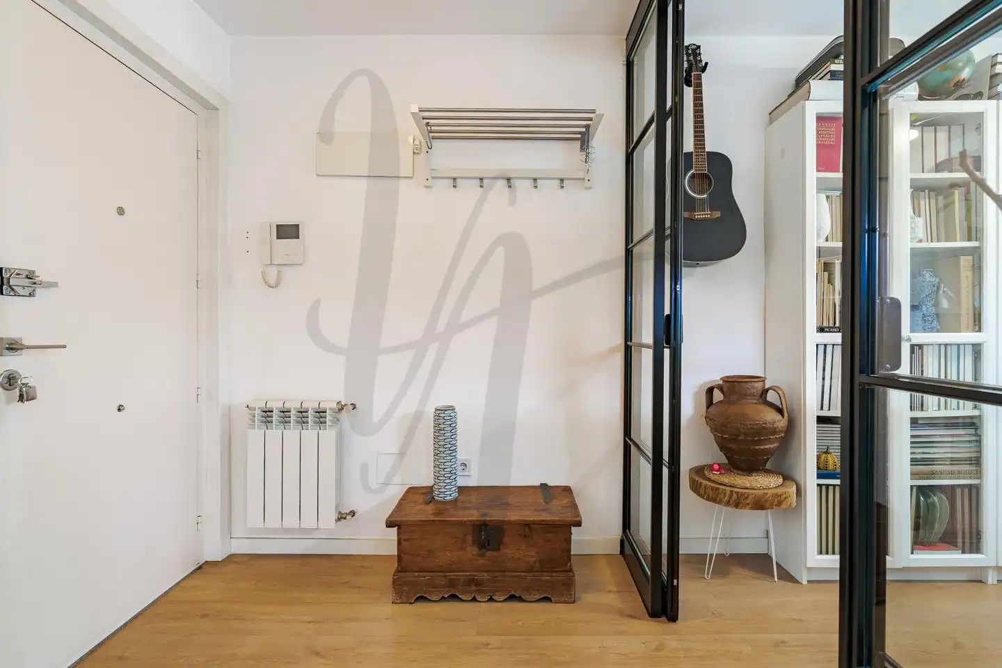 Flat for sale in Carril Del Conde, Canillas