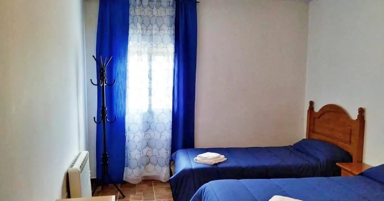 Habitación de Casa o chalet en venta en Alcalá del Júcar con Aire acondicionado, Jardín privado y Terraza