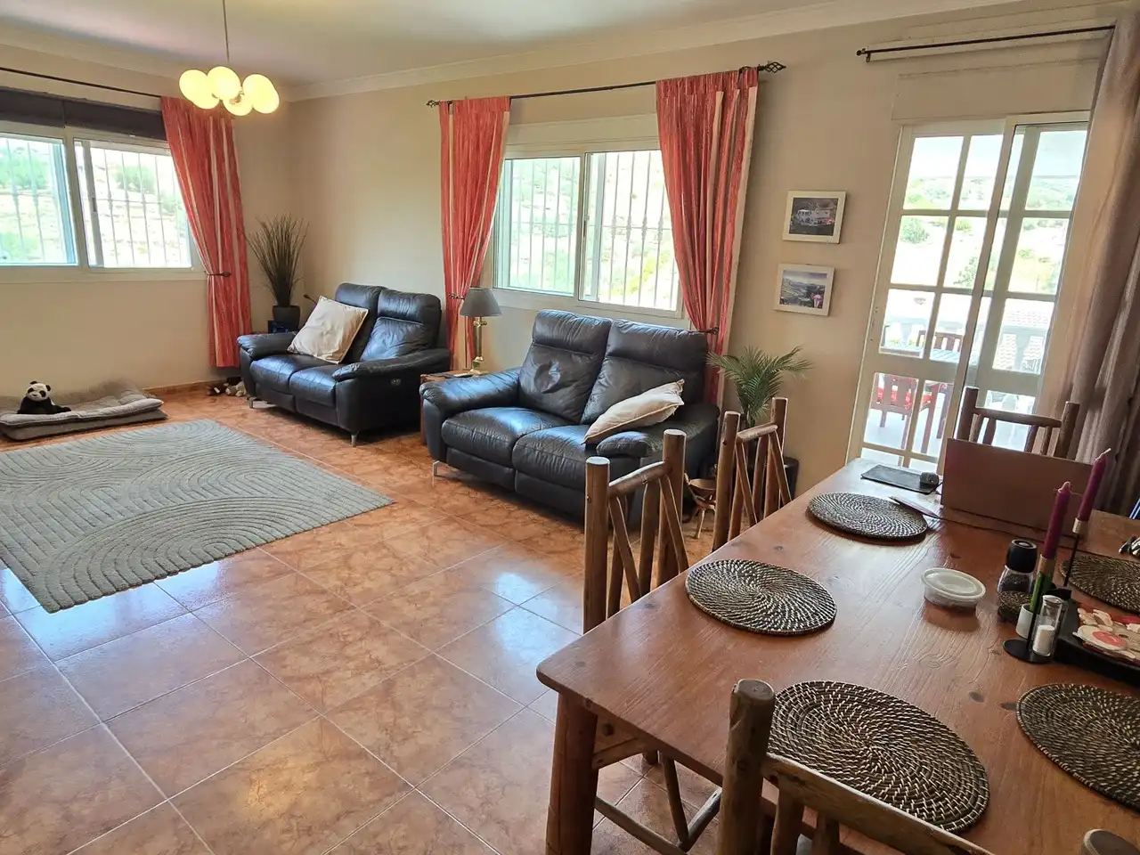 Sala de estar de Casa o chalet en venta en Canillas de Aceituno con Aire acondicionado y Terraza