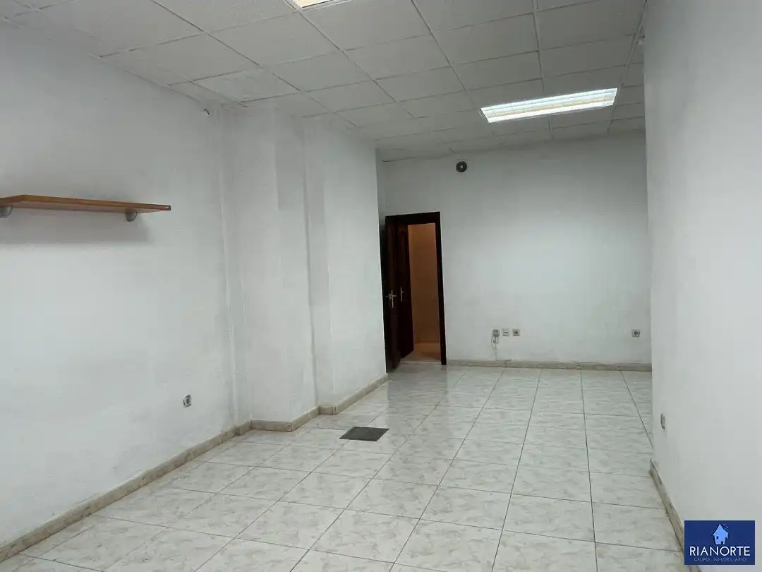 Local de alquiler en Avenida Gayo, Luanco - Aramar - Antromero