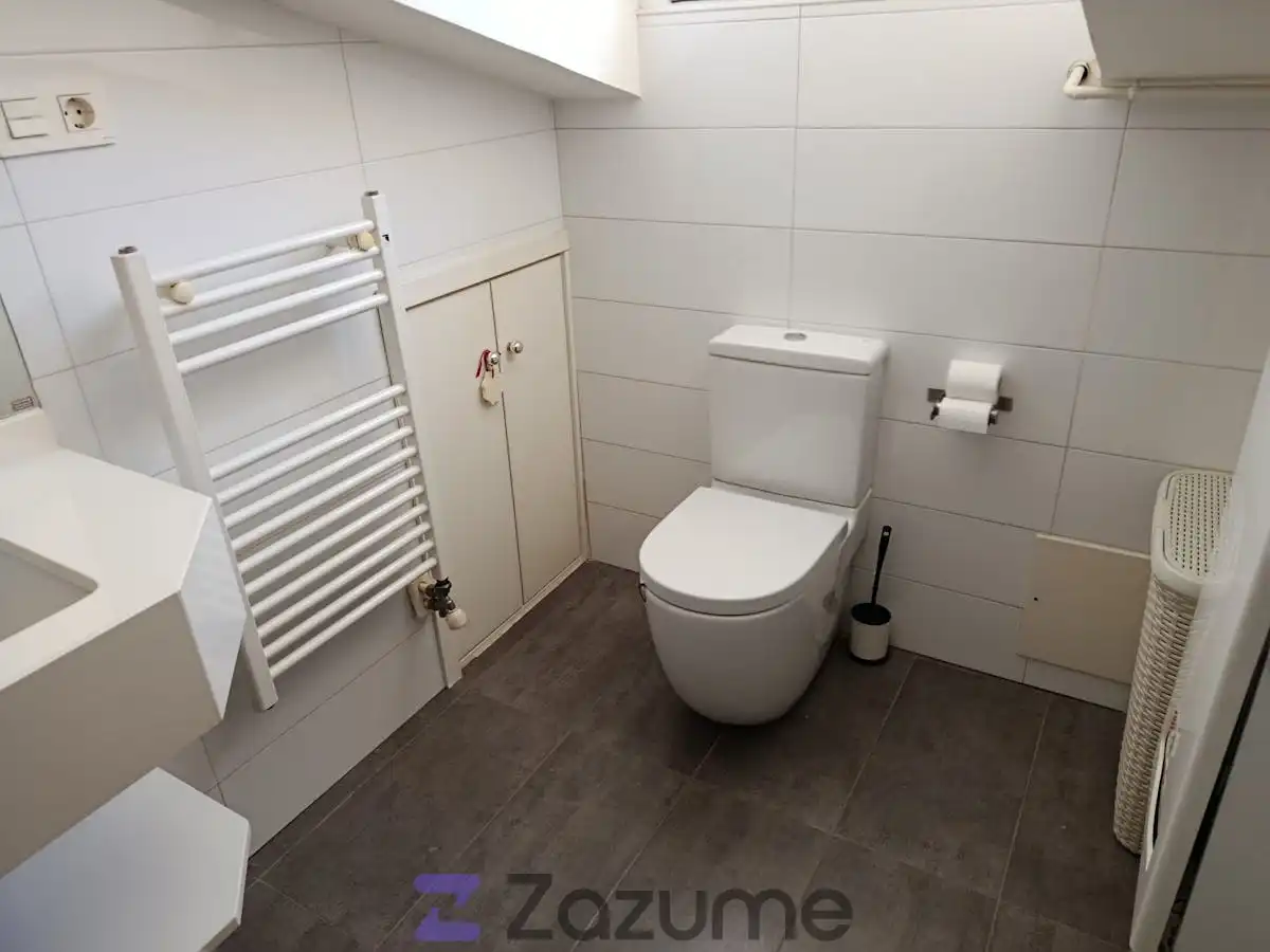 Badezimmer von Wohnung zur Miete in León Capital  mit Heizung, Möbliert und Ofen