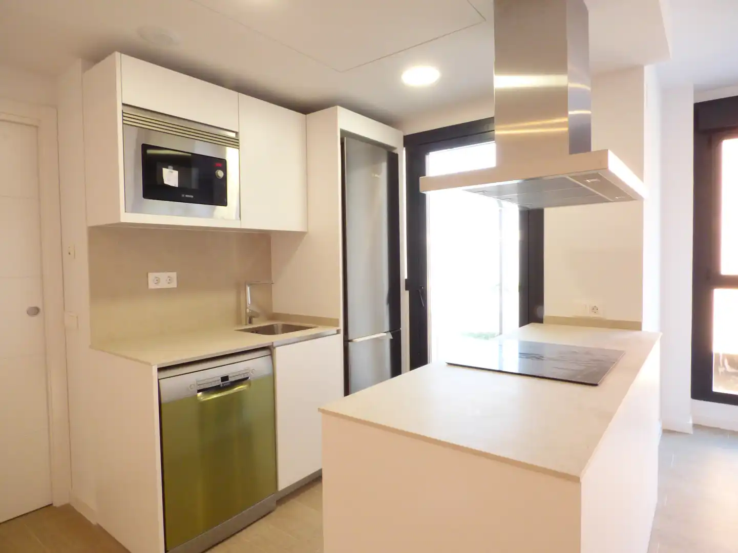 Kitchen of Flat for rent in Madrid  with Air Conditioner, Heating and Private garden
