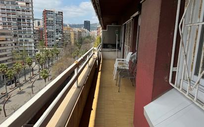 Exterior view of Flat for sale in  Barcelona Capital  with Air Conditioner, Heating and Furnished