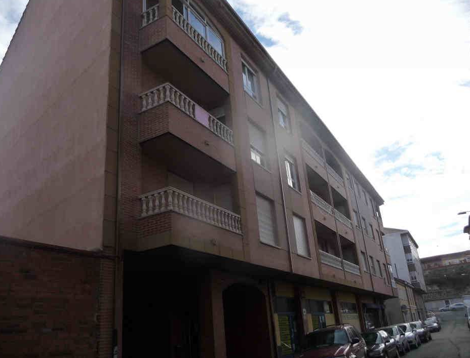 Exterior view of Flat for sale in La Bañeza   with Storage room