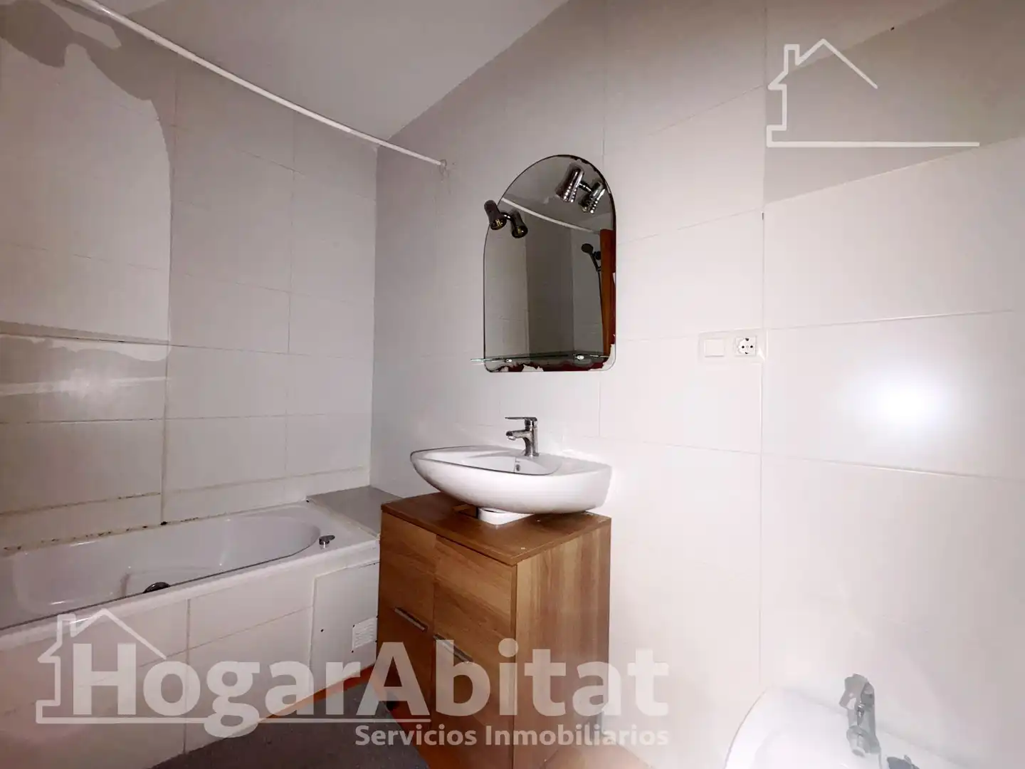 Bany de Àtic en venda en Vilallonga / Villalonga amb Terrassa, Balcó i Piscina comunitària