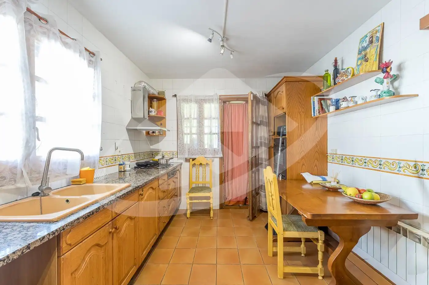 Cocina de Casa o chalet en venta en Castellar del Vallès con Calefacción, Jardín privado y Trastero