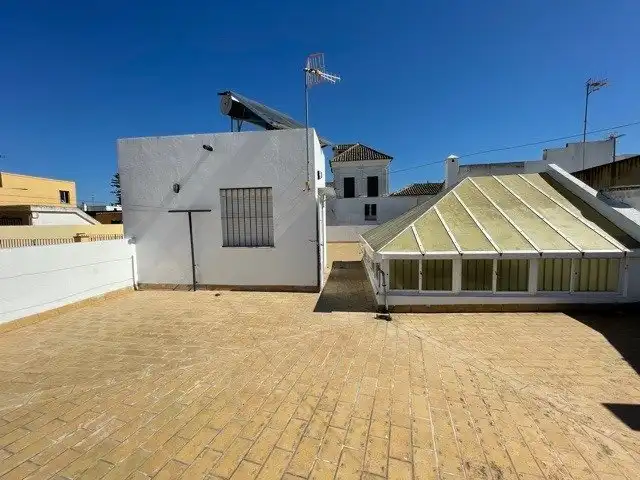 Vista exterior de Casa o xalet en venda en Sanlúcar de Barrameda amb Terrassa