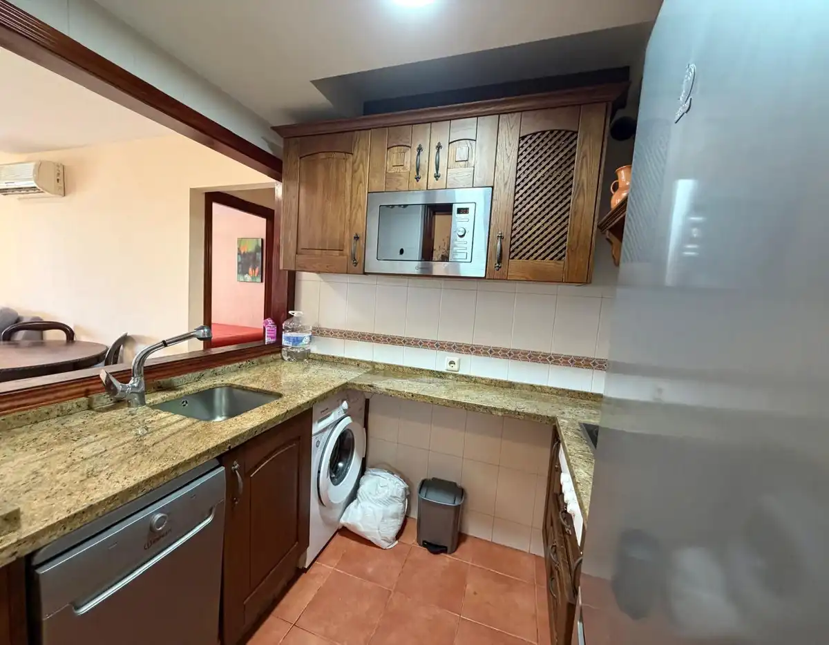 Apartamento con piscina en venta en Arroyo de la Miel, imagen 3