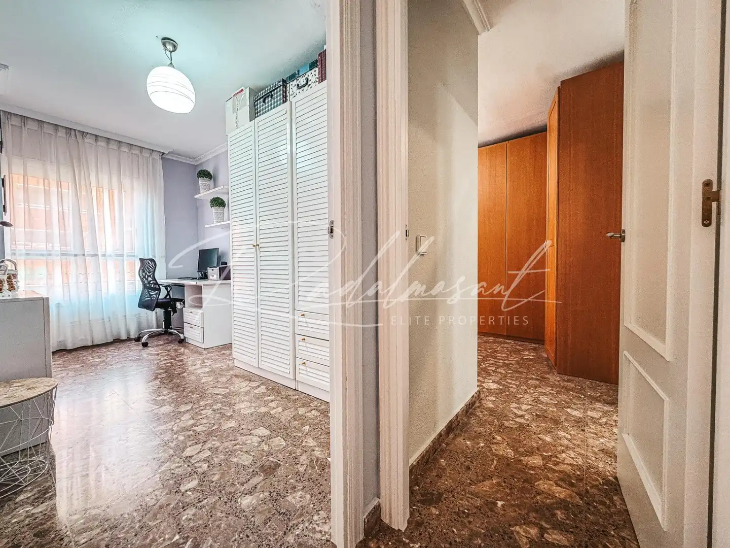 Wohnung zum Verkauf in Tarragona mit Klimaanlage, Heizung und Terrasse