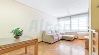 Living room of Flat for sale in  Madrid Capital  with Terrace and Swimming Pool