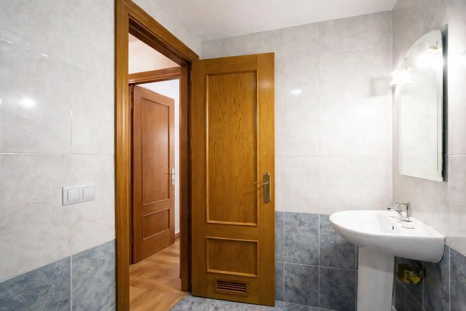 Baño de Casa adosada en venta en Mendigorria con Calefacción, Jardín privado y Amueblado