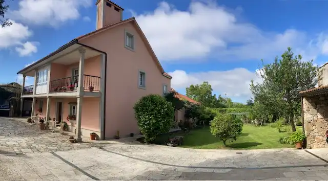 Houses for sale in A Laracha