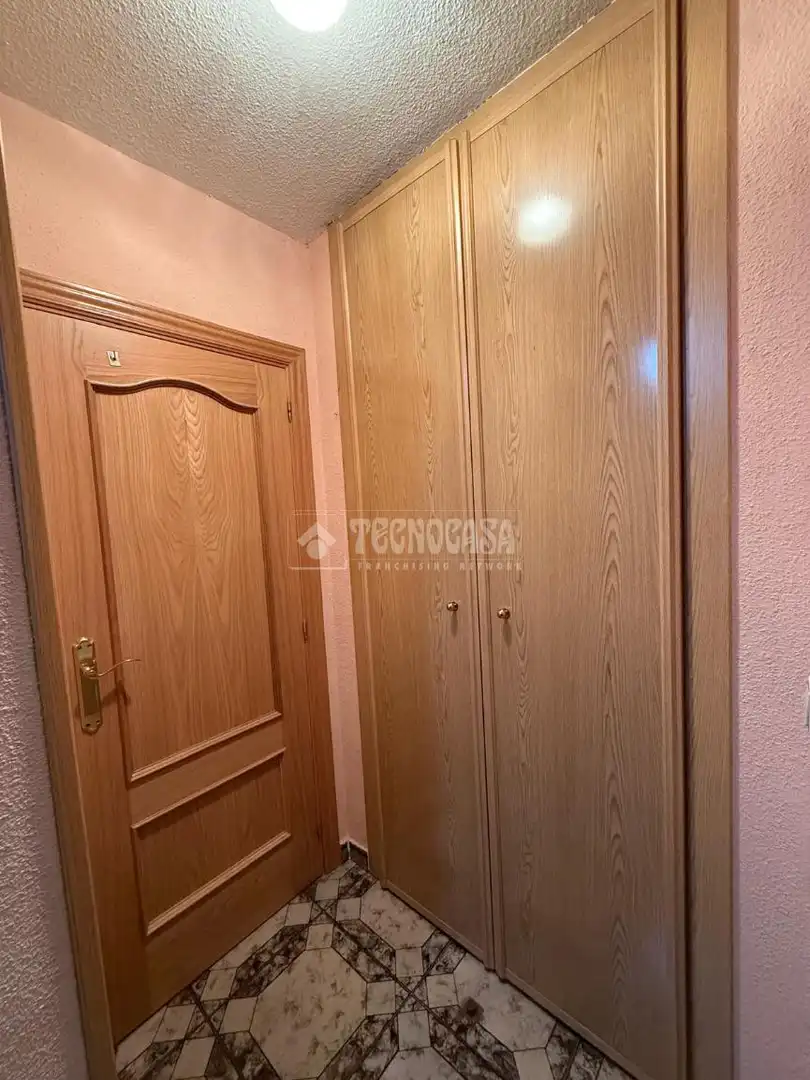 Habitación de Piso en venta en Madrid con Calefacción