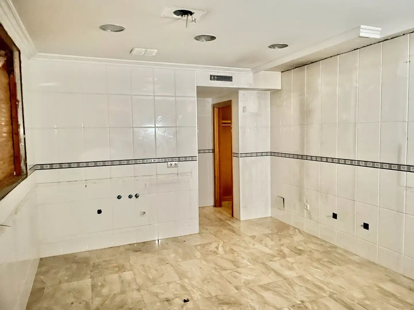 Bathroom of Houses for sale in Vinyols i els Arcs  with Heating, Terrace and Storage room