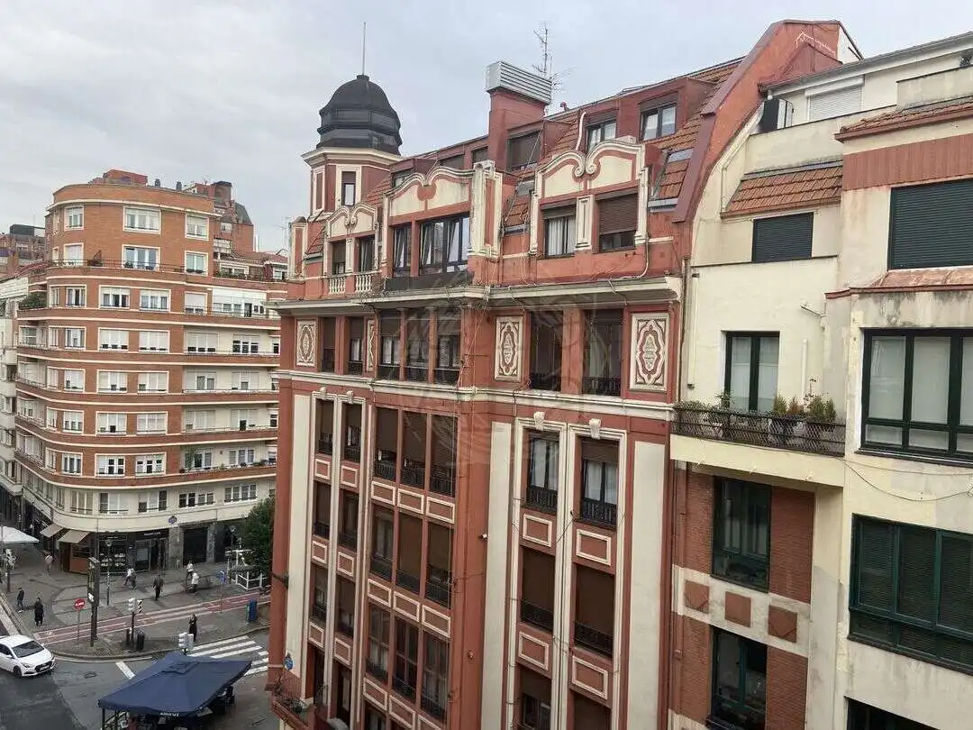 Exterior view of Flat for sale in Indautxu